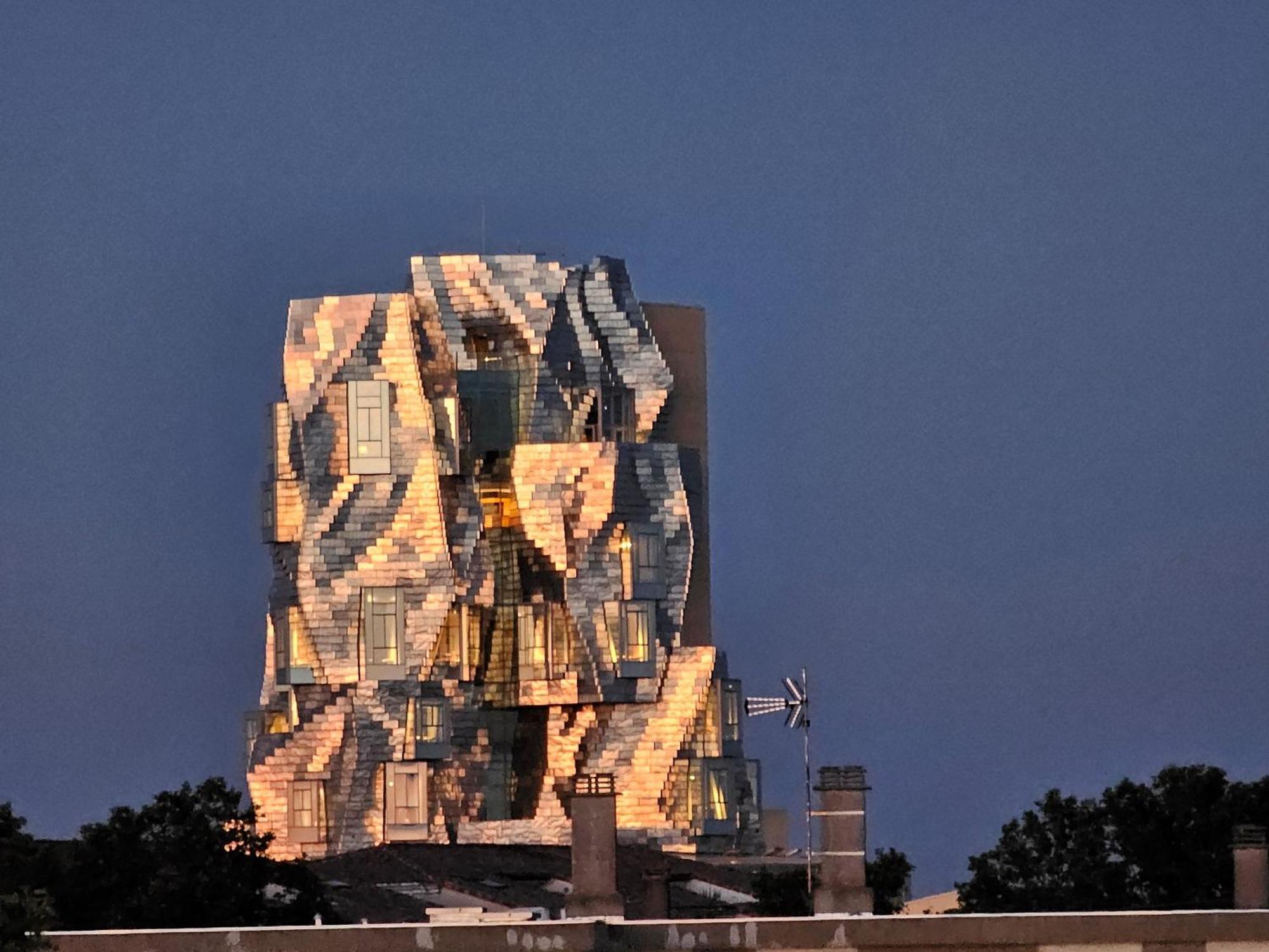 Отель Le Cheval Blanc Арль Экстерьер фото